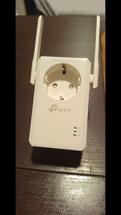 Extensor de Sinal Wi-Fi TP-Link (Com tomada integrada) – Como Novo
