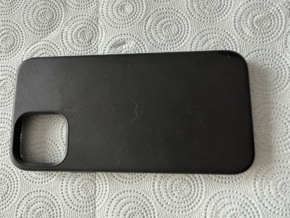 Etui iPhone 12 skurzane