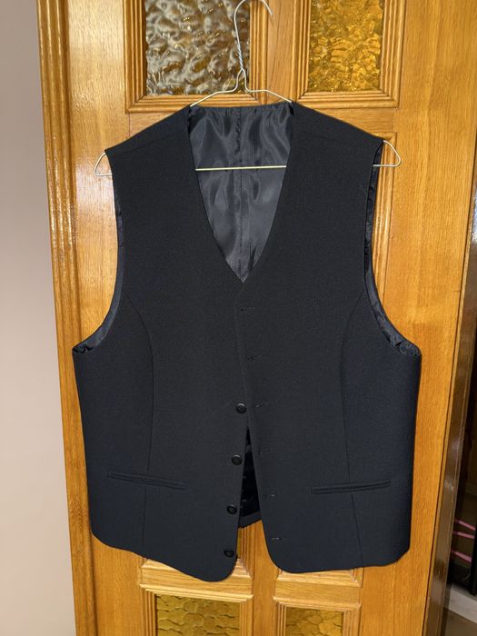 Продаю костюм трійка,чоловічий в ідеальному стані