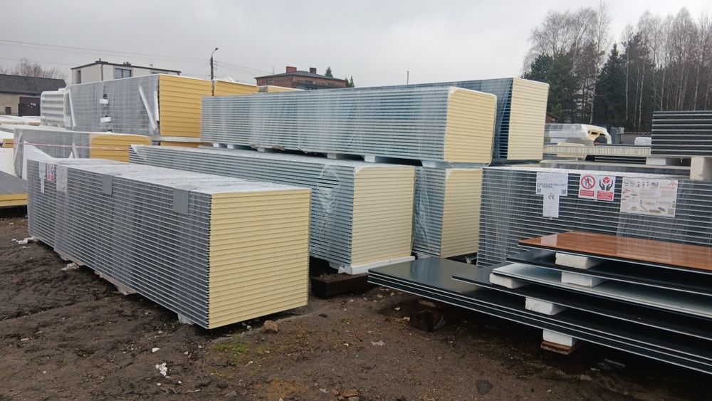 Płyty warstwowe- ścienne oraz dachowe.