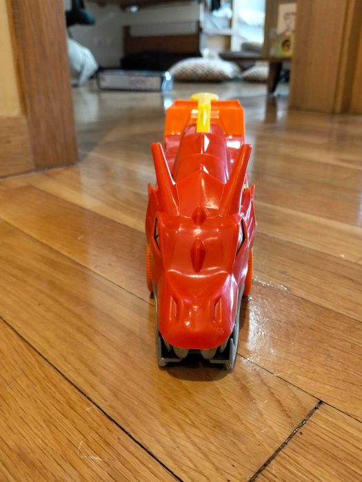 Carro hot Wheels Dragão