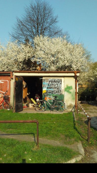 Garaż ul. Hirszfelda, Chodźki, Smorawińskiego.