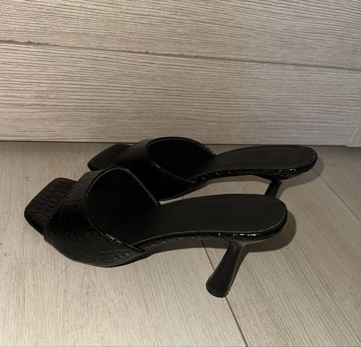 Нові Мюлі шльопанці на підборах