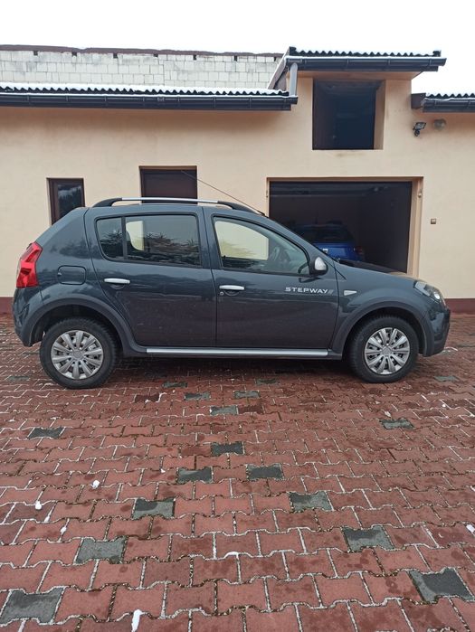 Dacia Sandero Stepway 2009 r. 1.6 mpi