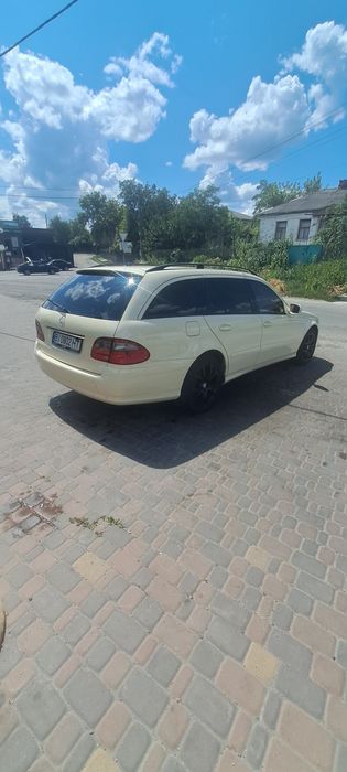 Продам автомобіль.