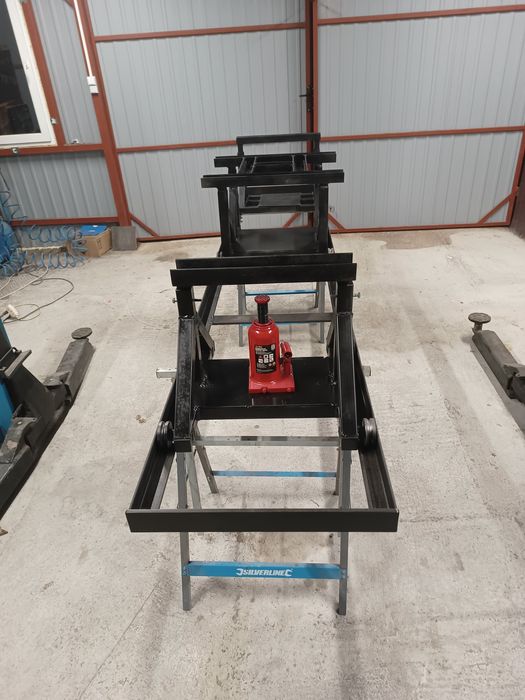 Wózek do rozpoławiania ciągnika