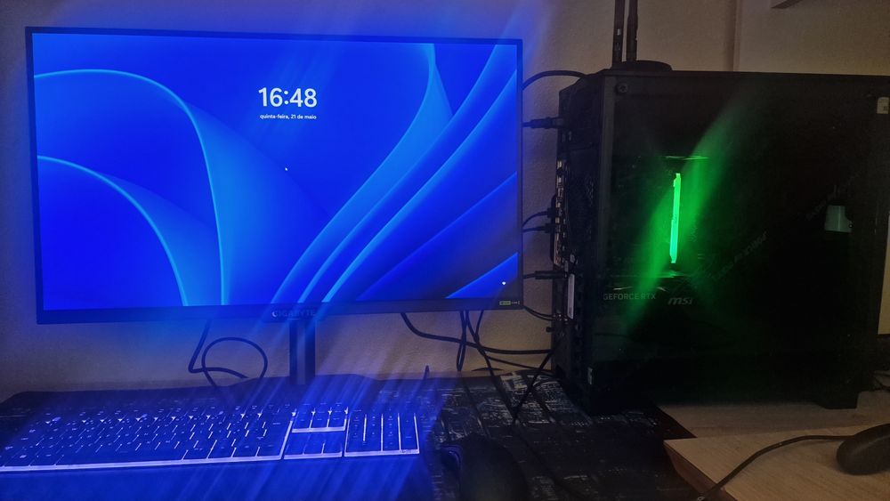 Torres ASUS Intel Core i5-14400F, NVIDIA GeForce RTX 5060