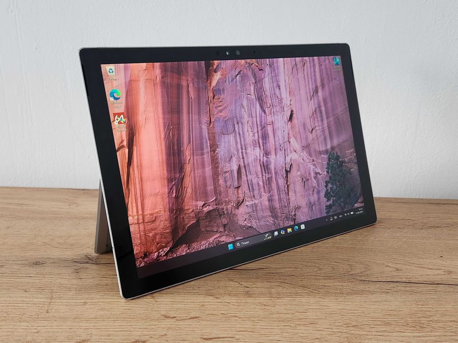 Microsoft Surface Pro 4 Intel i5-6300U / 8GB RAM / 256GB SSD