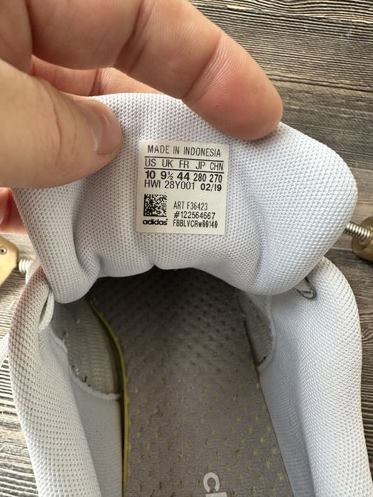 Кросівки Adidas advantage 44 р