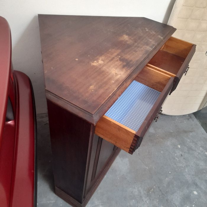 Movel de canto rústico