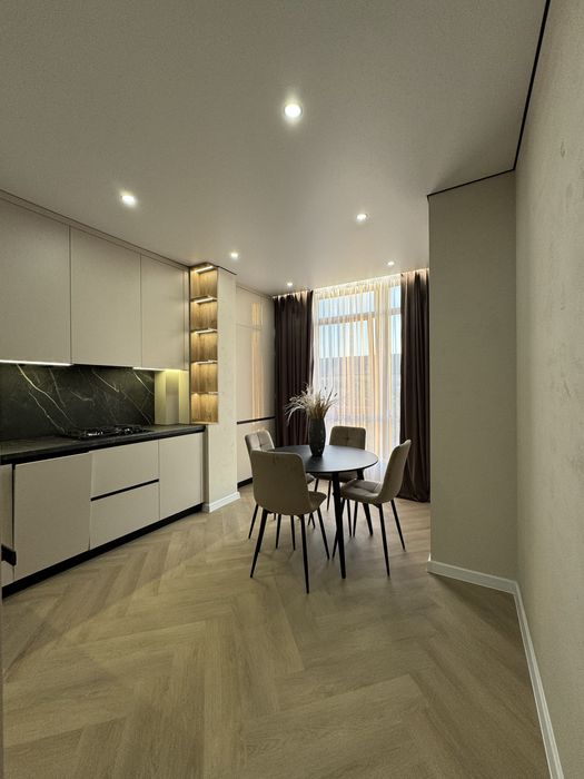 Велика та стильна 1 кімнатна квартира на 5 поверсі, жк закритого типу