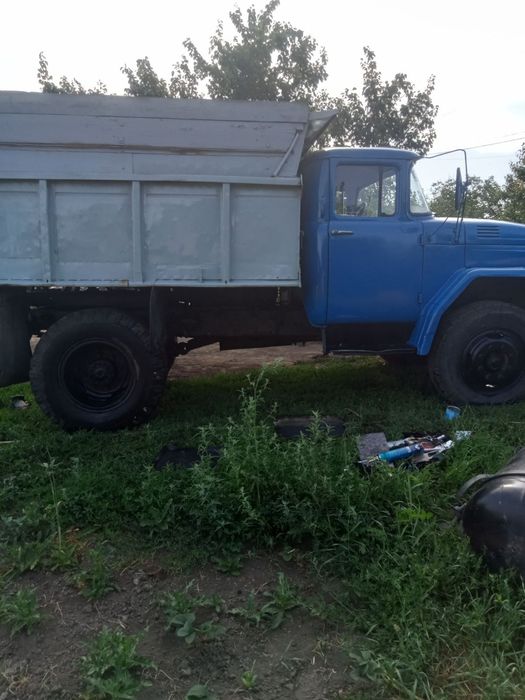Продається автомобіль ЗІЛ самосвал