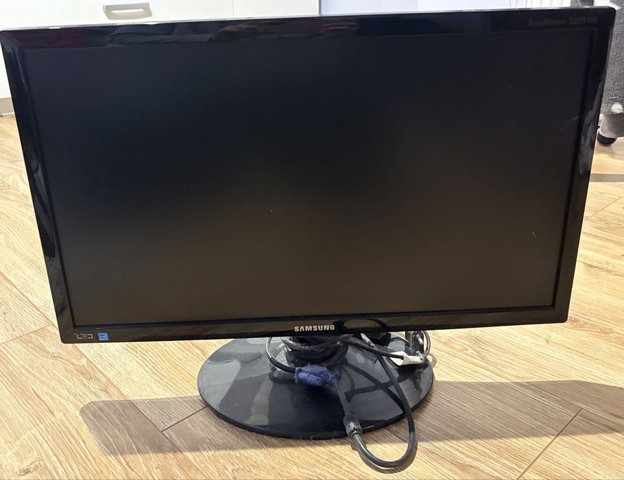 Monitor Samsung 22” LED SyncMaster S22B150 FullHD