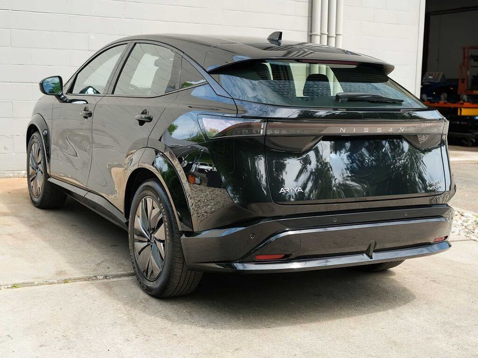 Nissan Ariya      2024