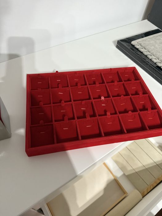 Expositores de bijuteria novos