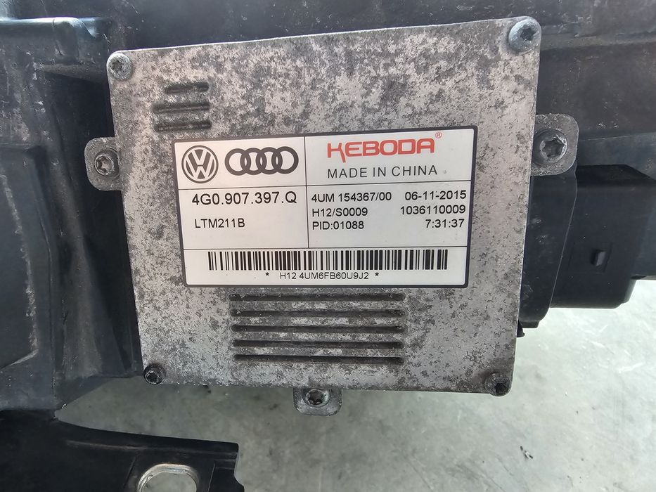 Продається фара Audi Q3 2.0 b Fuled