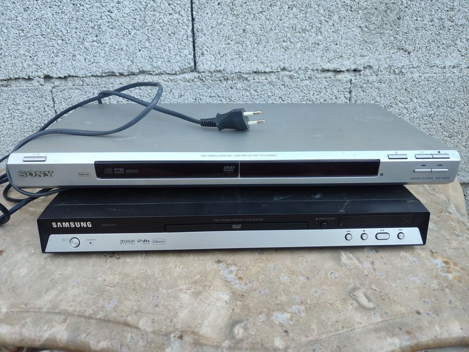 2 Aparelhos de DVD