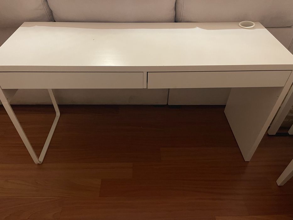 Secretaria IKEA MICKE 142x50