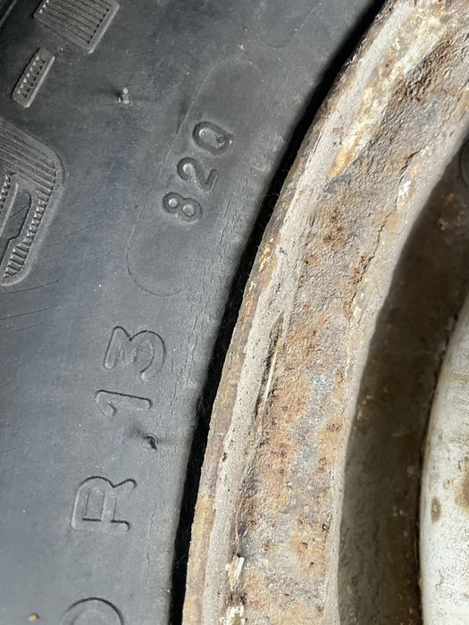 Зимние шипованниє шини r13