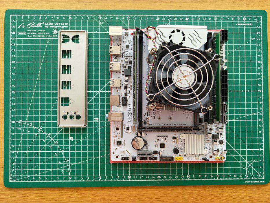 Kit MB X99 + Intel Xeon E5-2630 v4 + 32GB ECC DDR4 + Cooler