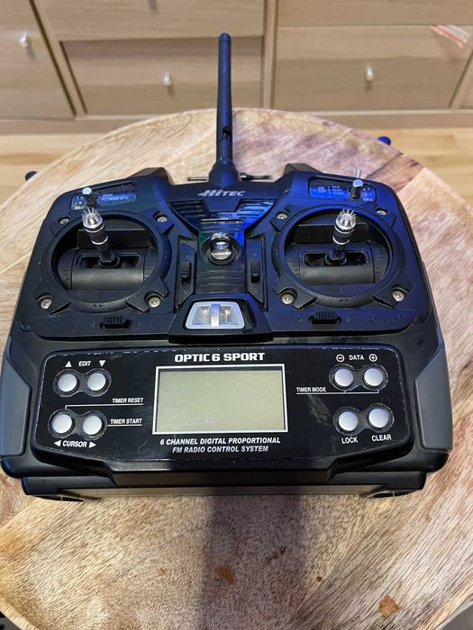 Kontroler Hitec Optic 6 radio pracujące w modulacji 2,4 GHz