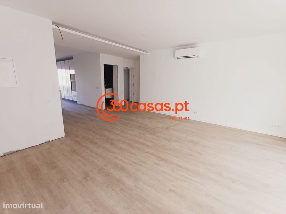 Apartamento T2 com garagem e logradouro de 35m2 em Almancil — Almancil, Faro