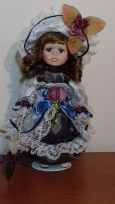 Bonecas de porcelana