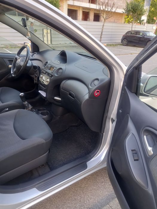Particular Toyota Yaris 1.4 D4D Óptimo Nacional