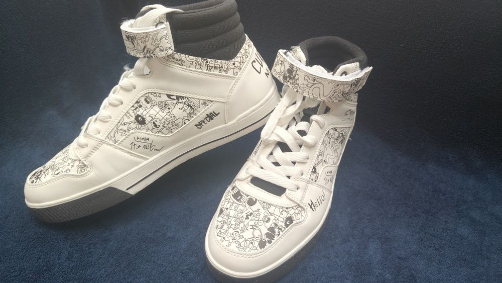 Białe sneakersy Cropp 44