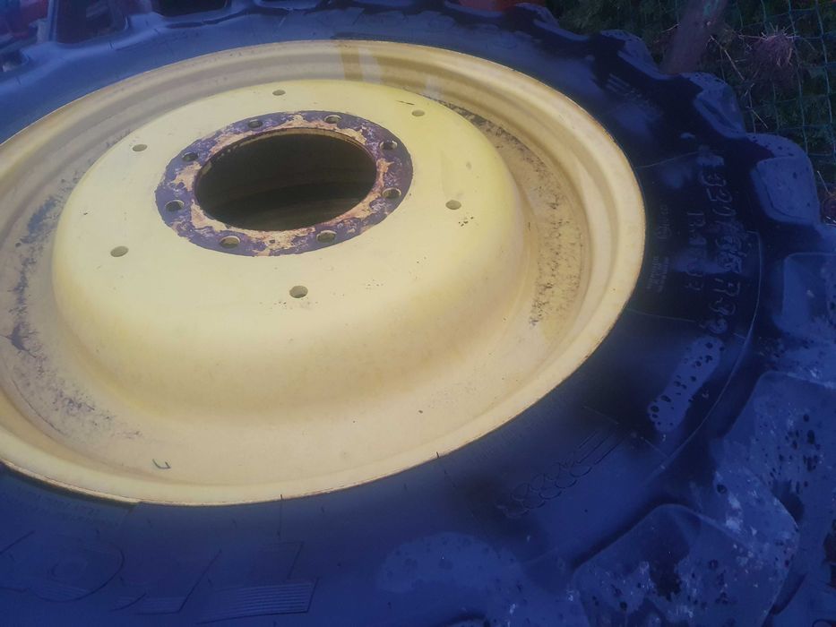 Kola waskie miedzyrzedowe john deere 11,2R32 11,2R46 i 12.4R32 12.4R46