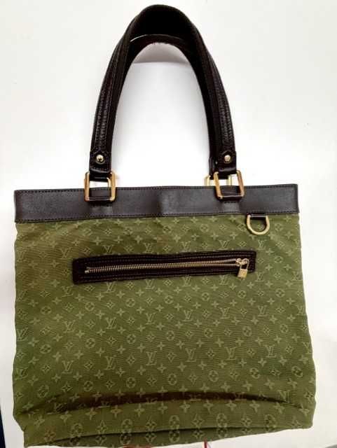 Mala de senhora louis vuitton