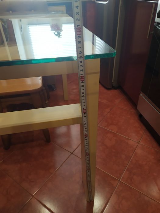 Стіл кухонний склянний