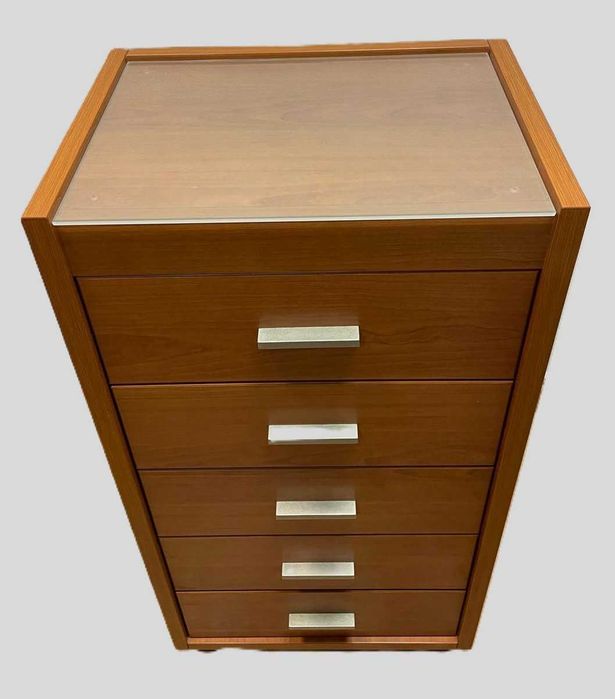 Camiseiro pinho mel como novo