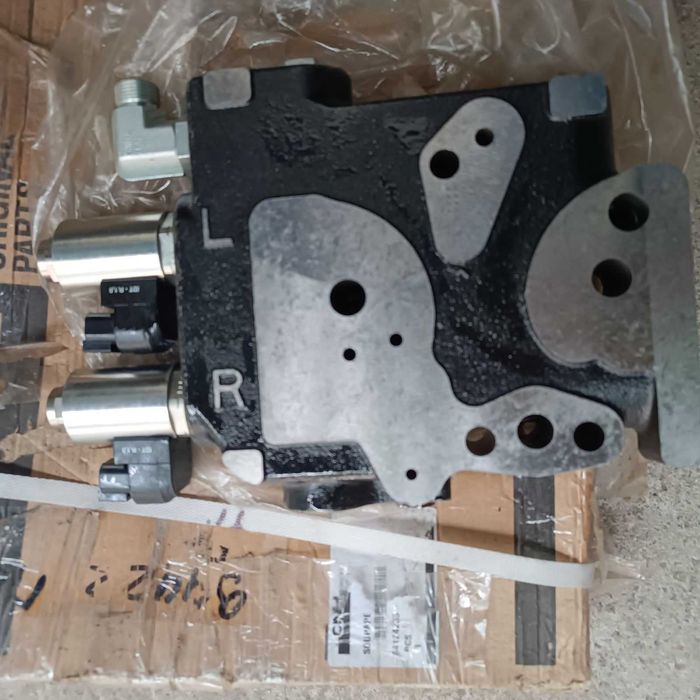 Клапан навіски  CNH  
New Holland T8.390
CASE IH 340 
84124235