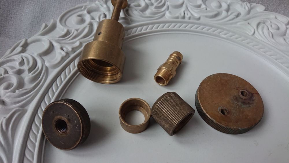 Латунні запчастини, кріплення.
