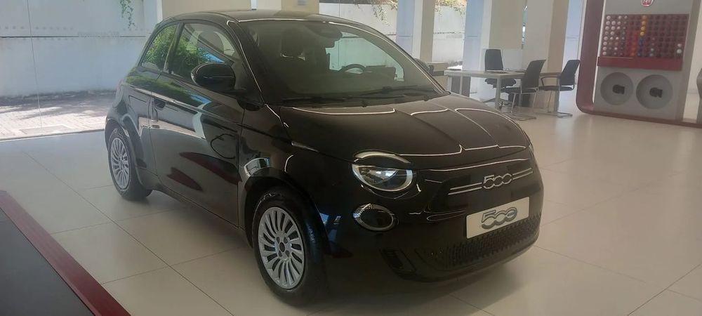 Fiat 500e (RED)530758325418731524