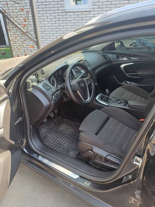 Продам автомобіль Opel insignia