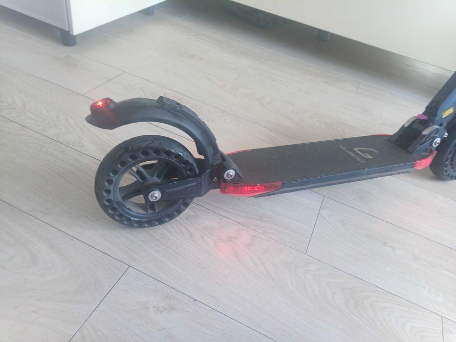 Продам электросамокат