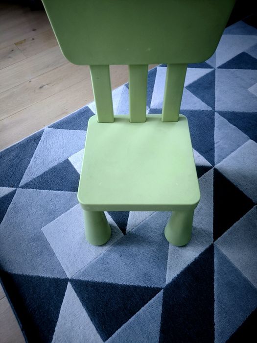 Stolik i krzesła Mammut IKEA