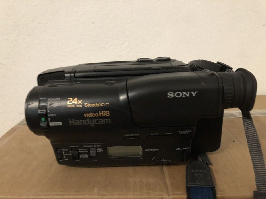Máquina de escrever e Camara Sony