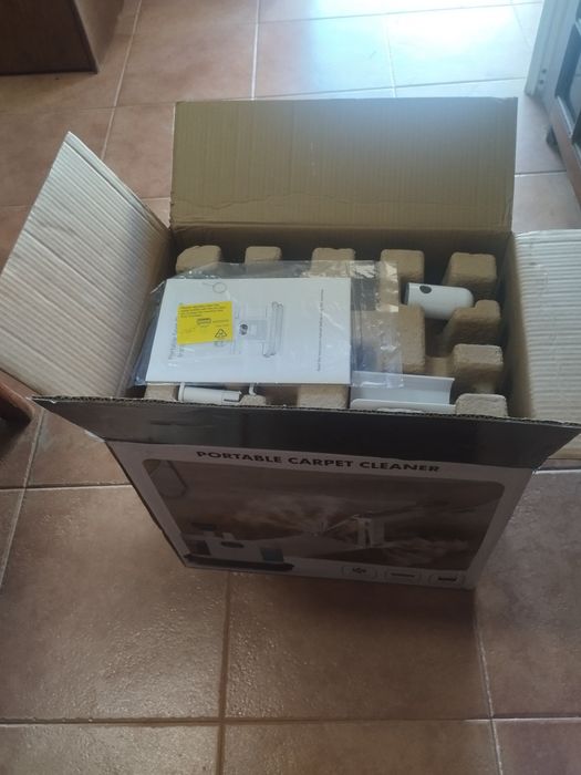 Máquina limpeza de sofás e estofos vapor