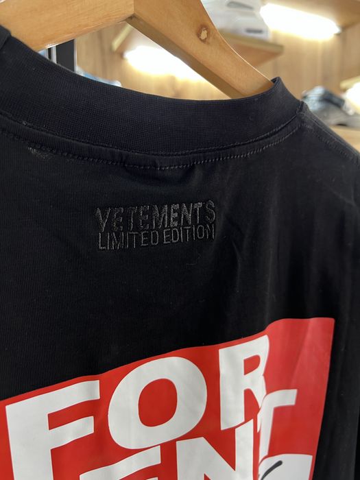 Футболка VETEMENTS “For Rent” Black / Red