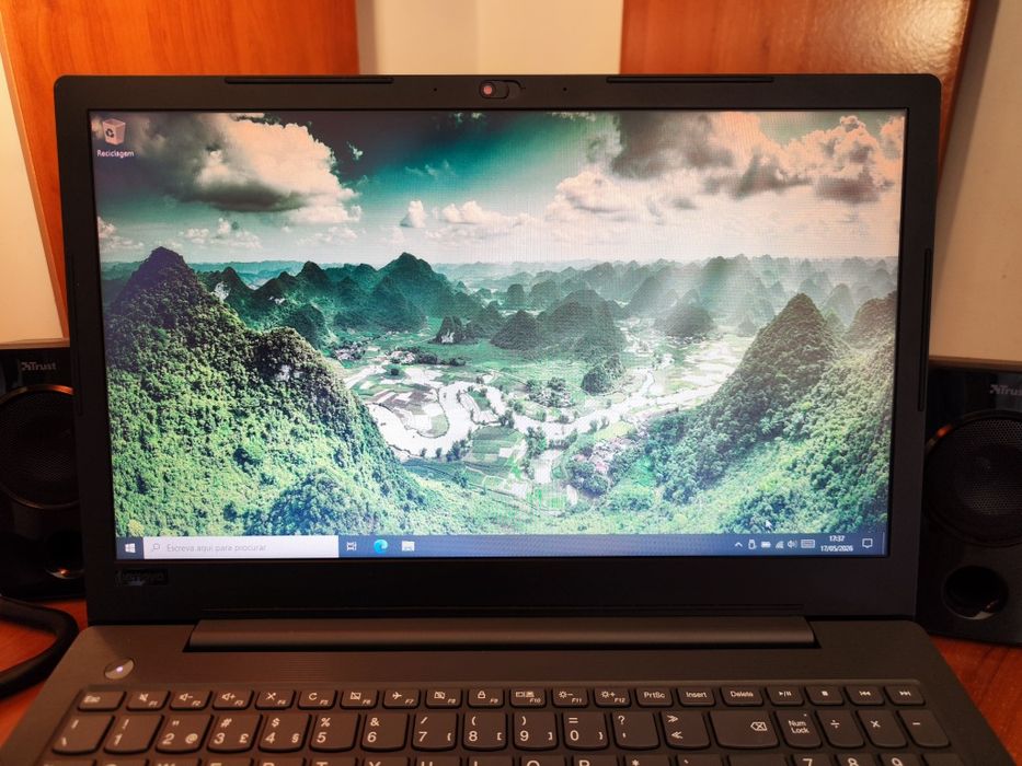 Portátil Lenovo V130-15IKB
