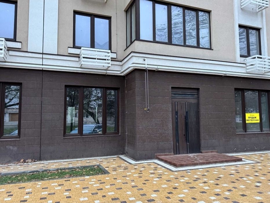 Аренда нового,фасадного помещения по Садовой 105м 60000грн