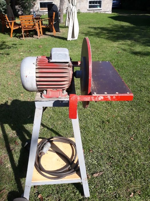 Szlifierka tarczowa do drzewa