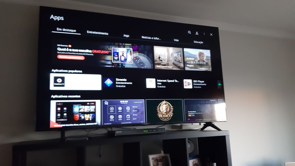 TV-LG de 65 polegadas como novo