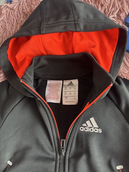 Adidas оригинал кофта 104-110