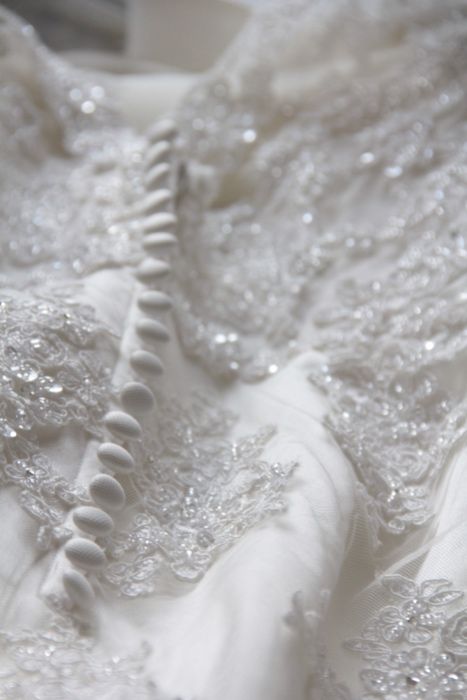 Suknia ślubna z koronką