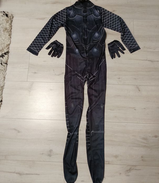 Strój Tora  z peleryna i mlotem