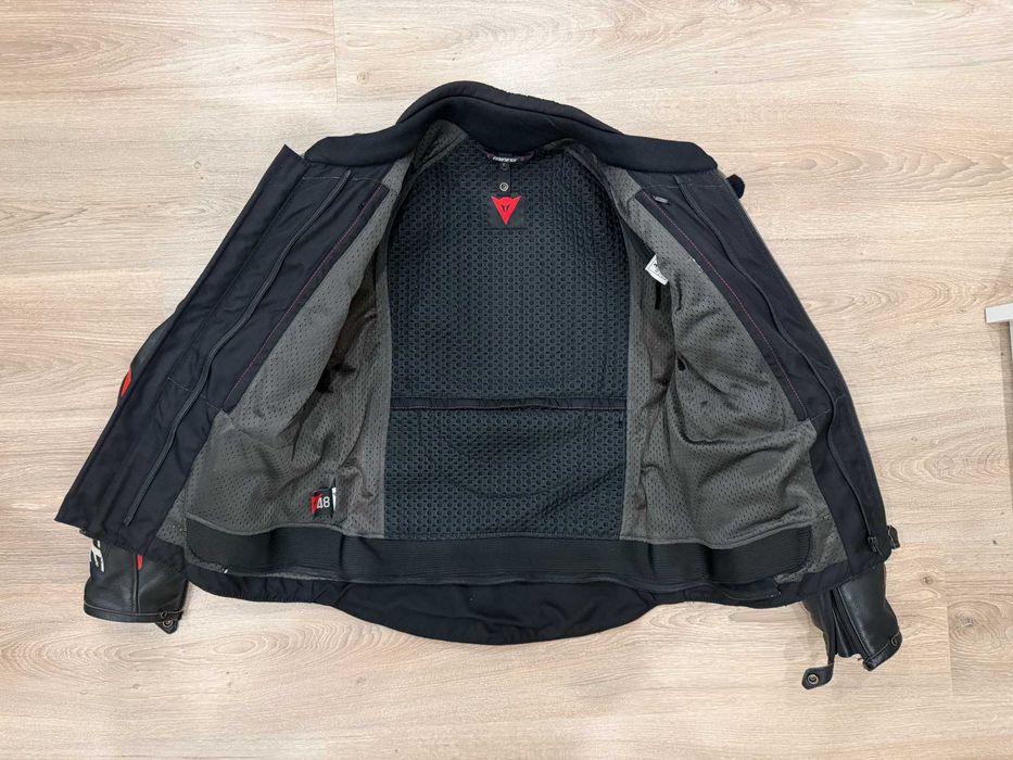Casaco motard Dainese Avro 4 em pele - tam. 48